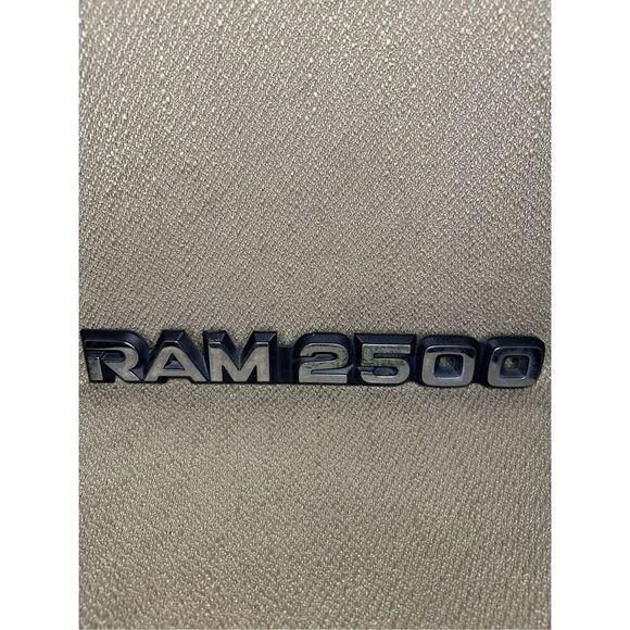 Dodge Ram 2500 RH Emblem 85501-C Chrome Used Condition genuine part - Picture 5 of 10